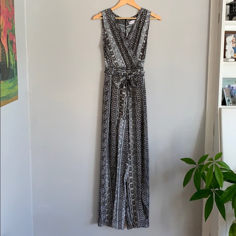 Sexy Jumpsuit with slit legs
